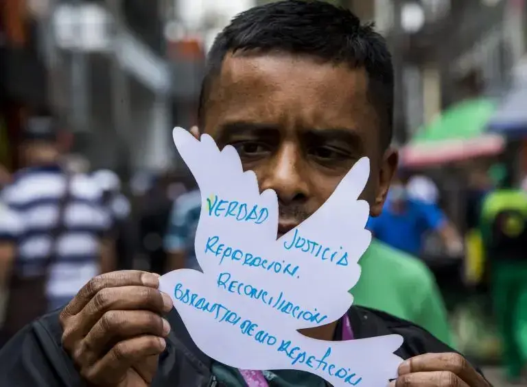 El 9 de abril, Día Nacional de la Memoria y la Solidaridad con las Víctimas, municipios de Antioquia lo conmemoraron con actos públicos, misas y expresiones artísticas. FOTO: JULIO CÉSAR HERRERA