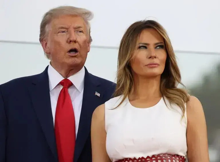 Los estudios Amazon MGM estrenarán un documental sobre la vida de Melania Trump, esposa del presidente de Estados Unidos. FOTO: Getty