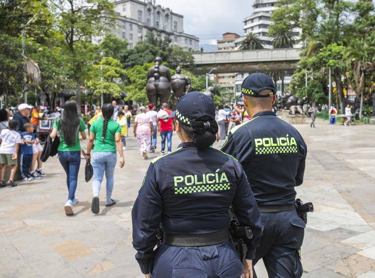 El dispositivo de seguridad incluye patrullas de vigilancia, equipos de reacción en motocicletas, puntos fijos y el helicóptero Halcón de la Policía. FOTO: Archivo EL COLOMBIANO