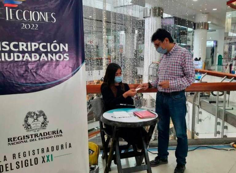 Medellín habilitó puntos de atención en sus principales centros comerciales. FOTO: CORTESÍA REGISTRADURÍA