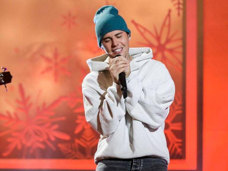 Justin Bieber alcanzó la fama a mediados de los dos mil diez. Es un artista cuya celebridad procede de la internet. FOTO: Getty