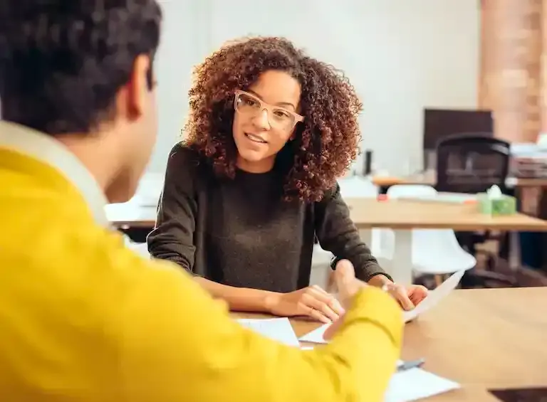 Iniciar la vida profesional es posible con estas vacantes que valoran la motivación y las ganas de crecer. FOTO: GETTY
