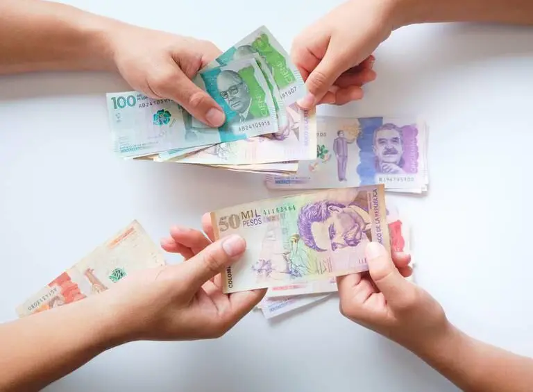 Un incremento por encima de la inflación beneficia directamente a los cerca de 3 millones de trabajadores formales que devengan el mínimo.