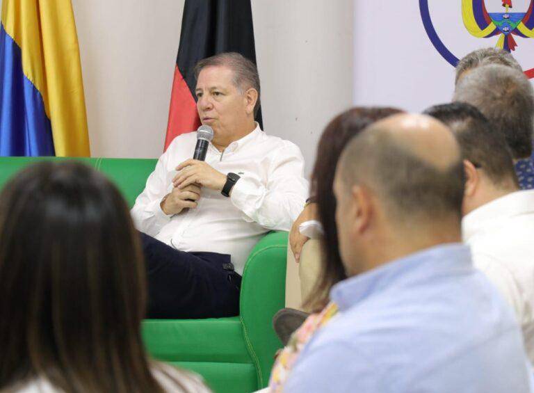 El presidente de la Corte Suprema envió una comunicación al presidente Gustavo Petro cancelando el encuentro. Foto: Corte Suprema