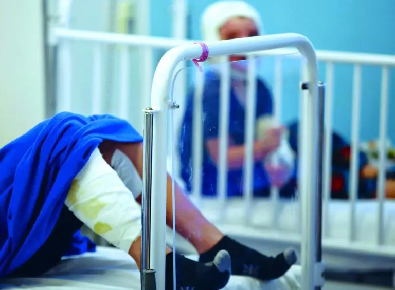 Entre los lesionados hay niños de 1 año hasta los 13 años, algunos con quemaduras de segundo y tercer grado, fracturas e incluso amputaciones de dedos. Foto: COLPRENSA