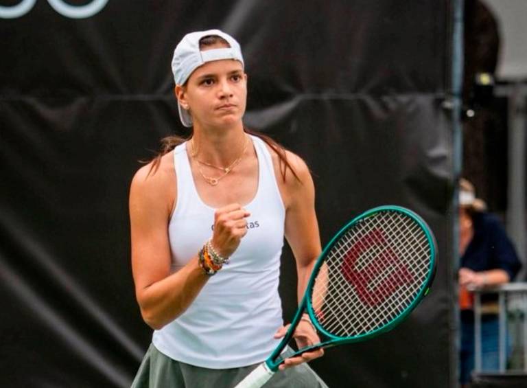 La tenista antioqueña, Emiliana Arango debutó con victoria en el WTA 1000 de Miami y avanzó a la segunda ronda del torneo. FOTO CORTESÍA FEDECOLTENIS 