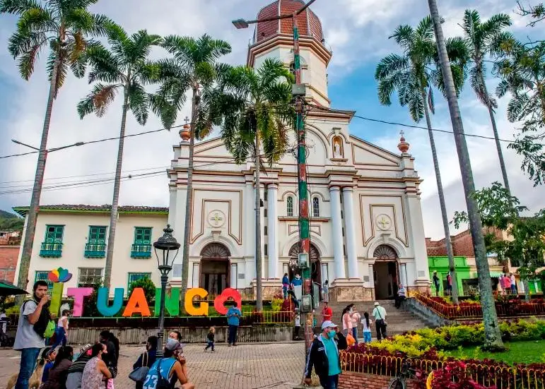La mayoría de las personas desplazadas en este último éxodo masivo han permanecido en el casco urbano. FOTO: EL COLOMBIANO