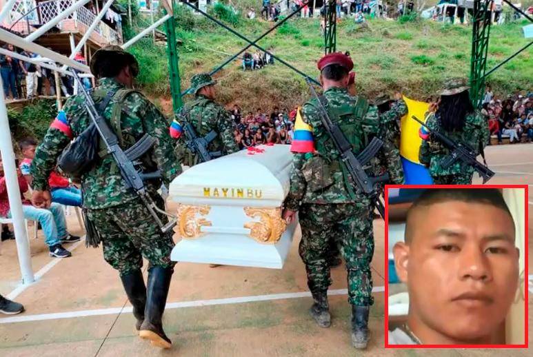 El funeral de alias “Mayimbú” fue realizado por los terroristas en un coliseo de Cauca, hace tres años. FOTOS: CORTESÍA.