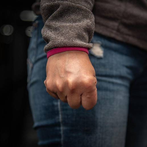 Siete familias de adolescentes colombianos entre 10 y 13 años, con antecedentes de conductas autolesivas, formaron parte de la prueba piloto y encontraron mejoría en la capacidad de los jóvenes para gestionar la ira.