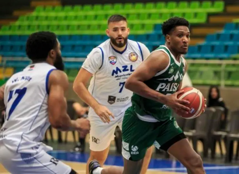 Brandon Weatherspoon volvió a Paisas para disputar la semifinal de la Liga Profesional de Baloncesto con la ilusión del alcanzar el bicampeonato. FOTO CAMILO SUÁREZ 