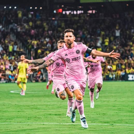 Messi corre a celebrar su gol con el que ponía a ganar al Inter de Miami y a soñar con su primer campeonato en su historia. FOTO: Tomada de Twitter de Inter