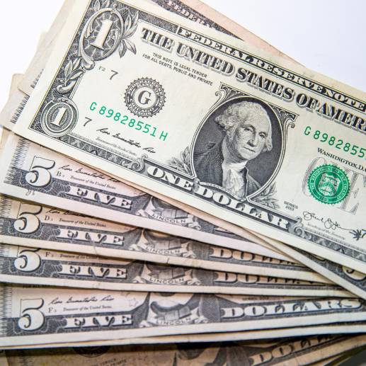 La moneda estadounidense inició el último día de cotización de la semana en un precio promedio de $4.039,13, ubicándose $46,44 por debajo de la Tasa Representativa del Mercado (TRM). FOTO CARLOS VELÁSQUEZ