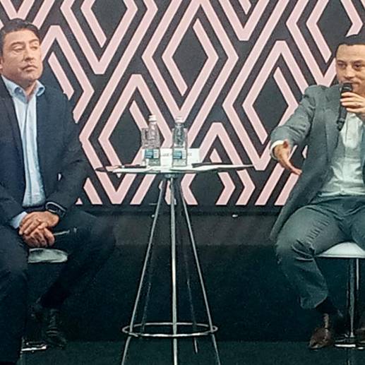 Luis Fernando Pedrucci, CEO Renault Latinoamérica, y Ariel Montenegro, CEO para Colombia. FOTO Juan Camilo Quiceno