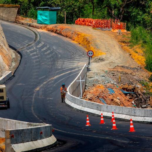 El Gobierno Nacional estaría evaluando una serie de medidas que darían un revolcón al sector de infraestructura en Colombia e incluso pondría punto final a las concesiones. FOTO CAMILO SUÁREZ