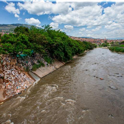 El deterioro del río en la zona norte tiene mucho que ver con la mala cultura ciudadana. FOTO: Esneyder Gutiérrez
