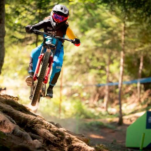 Valentina Roa, la nueva sensación del downhill mundial. <span class="mln_uppercase_mln">FOTO</span><b><span class="mln_uppercase_mln"> TWITTER @UCI_MTB</span></b>