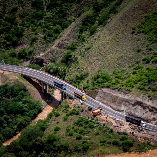 La vía Mulaló – Loboguerrero es uno de los proyectos de conectividad más estratégicos del país ya que beneficia el desarrollo de la región Pacífico. FOTO Cortesía