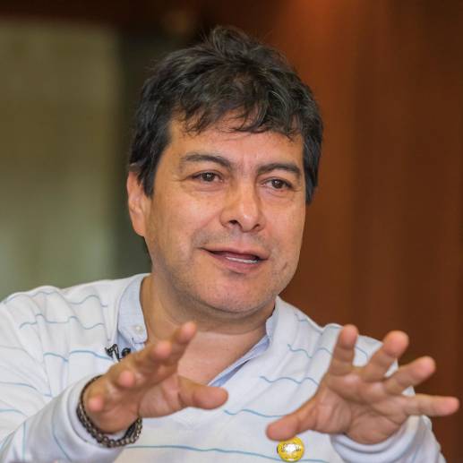 Danilo Rueda ofreció disculpas a nombre del Gobierno por el asesinato de líderes en medio de la ceremonia del Premio Nacional de los Derechos Humanos 2023. FOTO: Carlos Velásquez