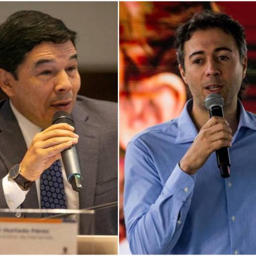 Óscar Hurtado (izquierda) será el alcalde encargado de Medellín hasta que el presidente Petro designe a de una terna a la persona encargada de terminar el periodo de Daniel Quintero (derecha) FOTO: ESNEYDER GUTIÉRREZ JULIO CÉSAR HERRERA