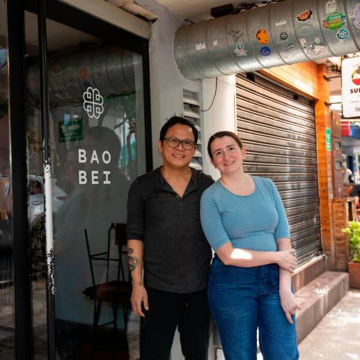 Ian Delfín y Nataly Montoya, cofundadores del restaurante Bao Bei de Medellín. FOTO Esneyder Gutiérrez