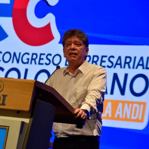 El presidente Petro no llegó al cierre del Congreso Empresarial de la Andi. En la foto, Bruce Mac Master durante la clausura. <b><span class="mln_uppercase_mln"> </span></b>FOTO<b><span class="mln_uppercase_mln"> Cortesía Andi</span></b>