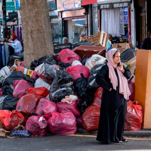 Los trabajadores del servicio de residuos y de la limpieza de calles del Tower Hamlets están en huelga desde el pasado 18 de septiembre y hasta el momento está prevista hasta el 1 de octubre. Foto: Getty