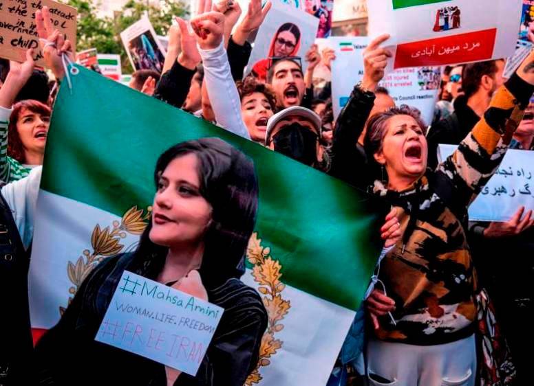 El secretario general de la ONU, António Guterres, pidió el viernes al gobierno iraní “contención al abordar las protestas” que se suceden en el país desde mediados de septiembre por la muerte de la joven Mahsa Amini tras ser detenida por no llevar bien el velo islámico. FOTO: EFE