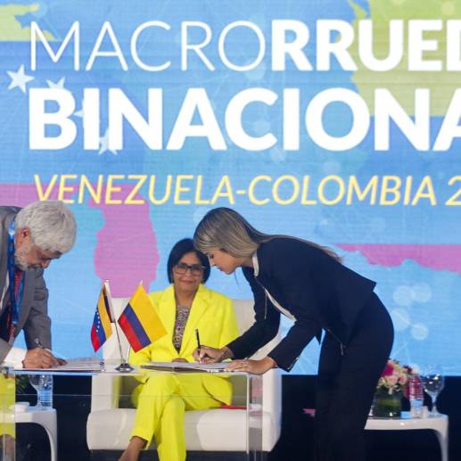 En el marco de la Macrorrueda, los dos gobiernos firmaron un Memorando de Entendimiento para impulsar la cooperación, la integración y la complementariedad para posicionar la Marca País. Foto: Cortesía