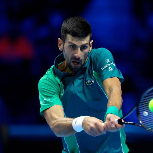 El serbio Novak Djokovic venció a Carlos Alcaraz en lasemifinales del Másters ATP de Turín. FOTO GETTY