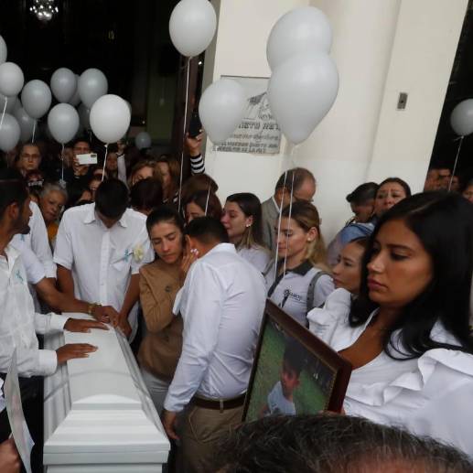 La familia agradeció la solidaridad de los envigadeños. FOTOS: JAIME PÉREZ