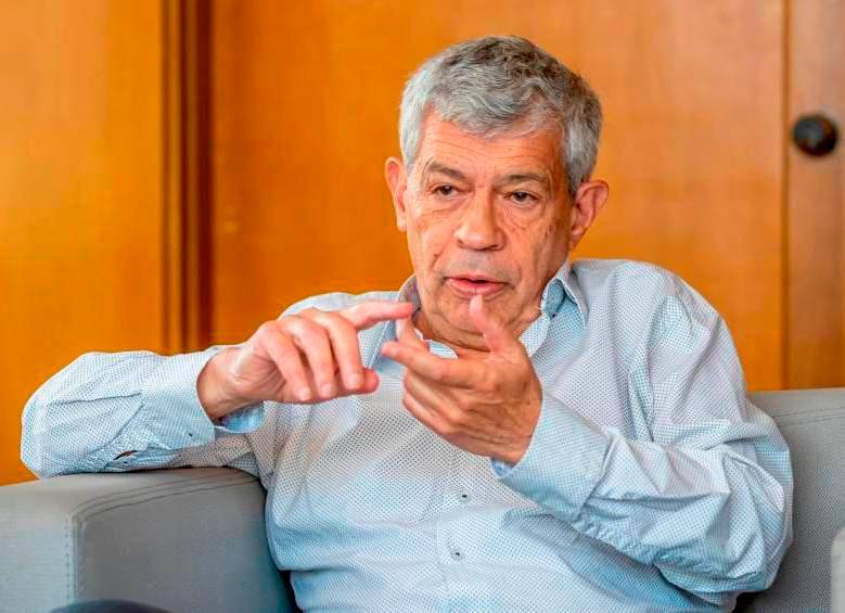 Jorge Iván González le reiteró al gobernador de Antioquia que no le interesan las discusiones políticas, sino el debate académico. FOTO: JUAN ANTONIO SÁNCHEZ