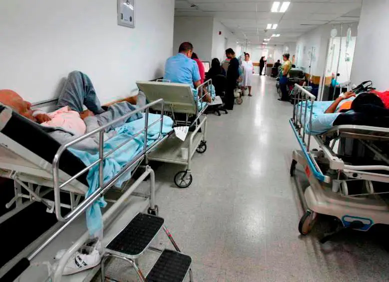 Además de la alta ocupación de las urgencias en el Valle de Aburrá, la ocupación de la red hospitalaria en el departamento llegó a un 98 %. FOTO: Juan Antonio Sánchez