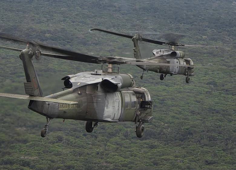 La aeronave que se precipitó a tierra en Inzá, Cauca, es un UH-60 Black Hawk., según las primeras informaciones. FOTO: IMAGEN DE REFERENCIA CORTESÍA EJÉRCITO.
