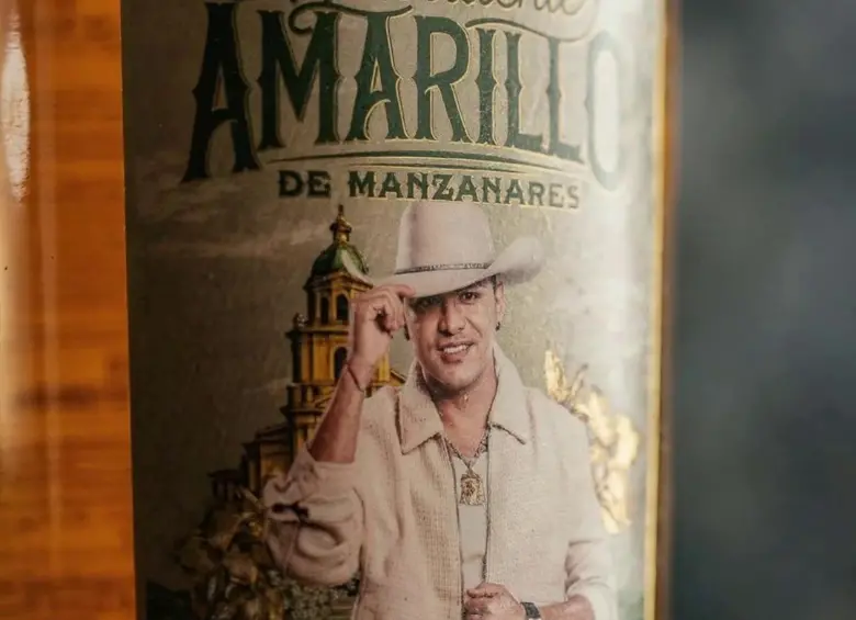 “En la etiqueta tenemos la imagen de Yeison Jiménez autorizada por su familia, a quienes nos acercamos con mucho respeto para proponerles este homenaje, que nos parece que es muy merecido y que todos sus seguidores estaban esperando”, expresó Angelillis Quiceno.