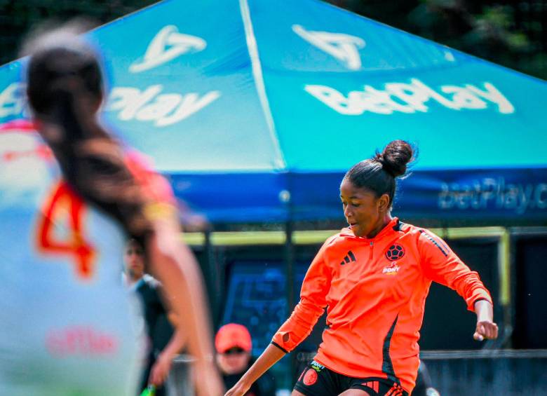 London Crawford en una de las prácticas tricolor. FOTO cortesía fcf