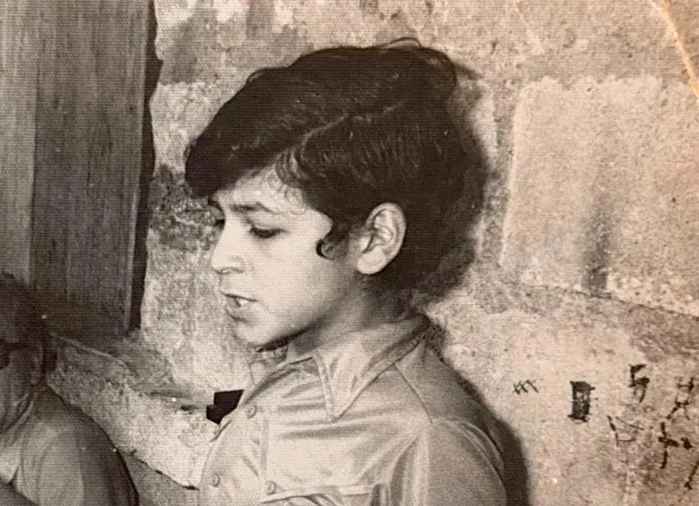 Benjamín Ortíz durante su infancia, recitando un discurso. Foto: Cortesía.