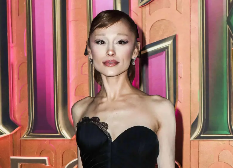 Ariana Grande durante la premiere de Wicked: For Good en Nueva York. FOTO: AFP.