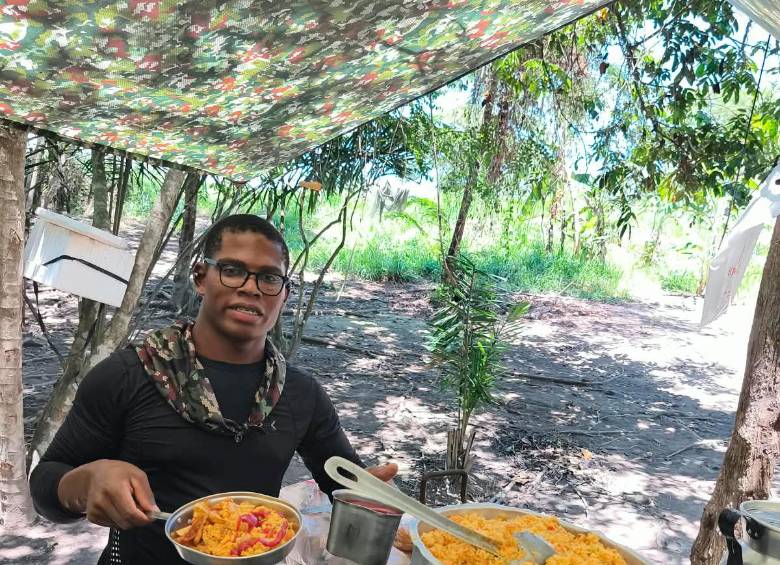 El ‘chef’ del Ejército que es viral por cocinar en la selva