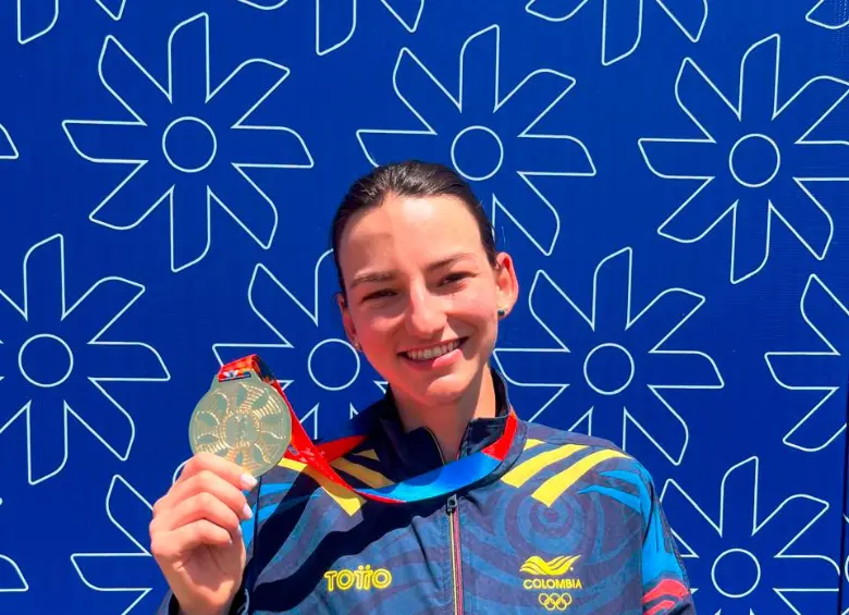 La deportista cundinamarquesa Ana María Roa le dio a Colombia, en la prueba de ciclomontañismo femenino, la primera medalla de oro en esta edición de los Juegos Bolivarianos, que cuenta con 17 delegaciones. FOTO coc