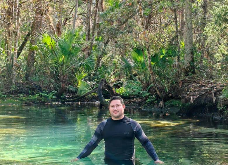 “La sensación de bañarse en agua de manantial, con aire puro y con los trinos de exóticas aves como banda sonora, es imposible de describir con palabras”. Foto: Nelson Matta.