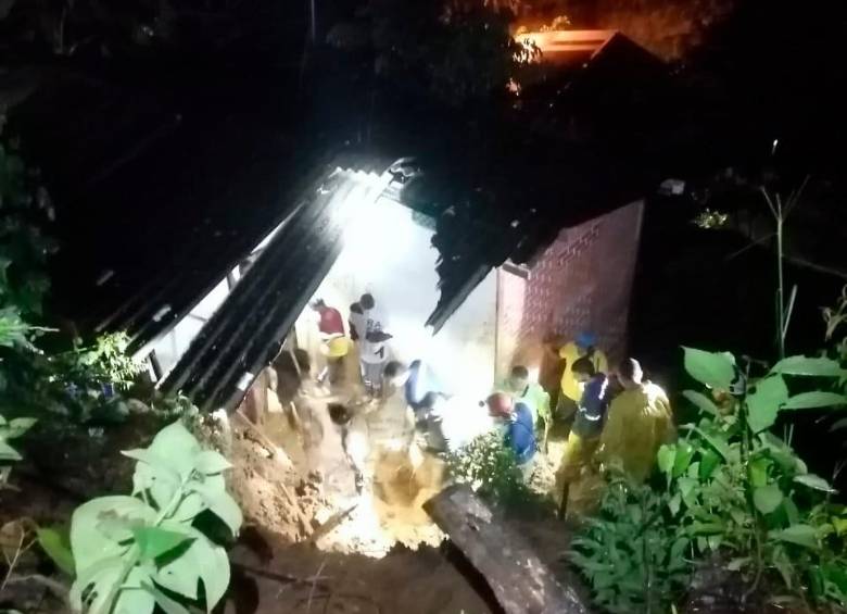 Pese a que la niña alcanzó a ser rescatada, no alcanzó a llegar con vida al hospital local. FOTO: Cortesía Dagran.
