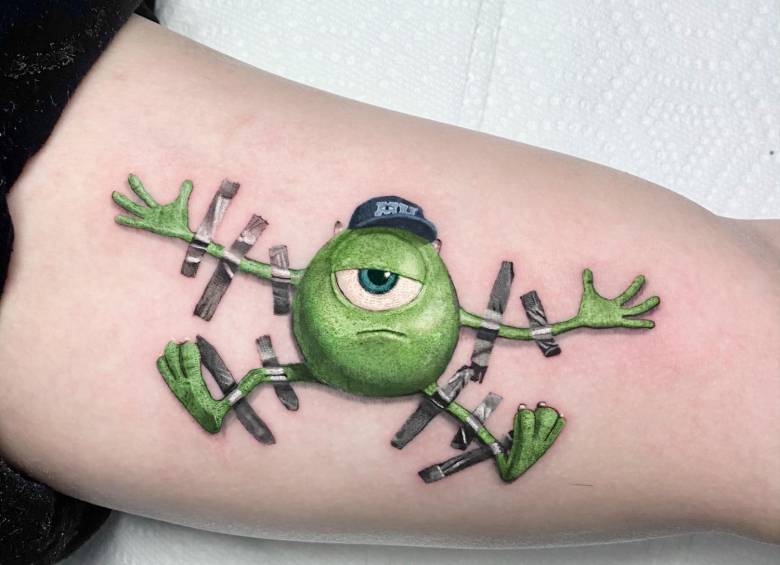 Kozo, el tatuador que crea microrealismo entre clásicos del arte y cultura pop