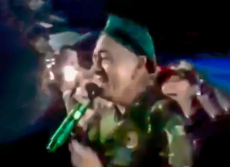 Este es uno de los supuestos disidentes parranderos que aparecen en los videos grabados en Briceño. FOTO Captura de pantalla