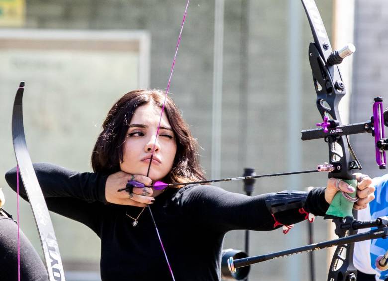 Valentina Acosta, de 23 años de edad, es una de las figuras que tendrá el Panamericano de arco en Medellín. FOTO JAIME PÉREZ