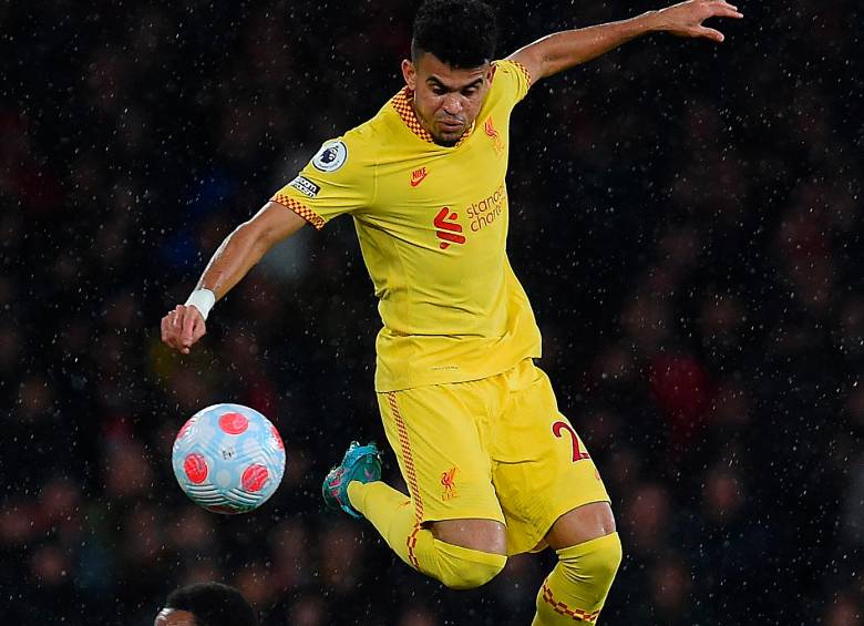 Díaz dio muestras de su calidad en el juego que ganó el Liverpool 2-0 ante el Arsenal el 16 de marzo, en el Emirates Stadium. FOTO getty