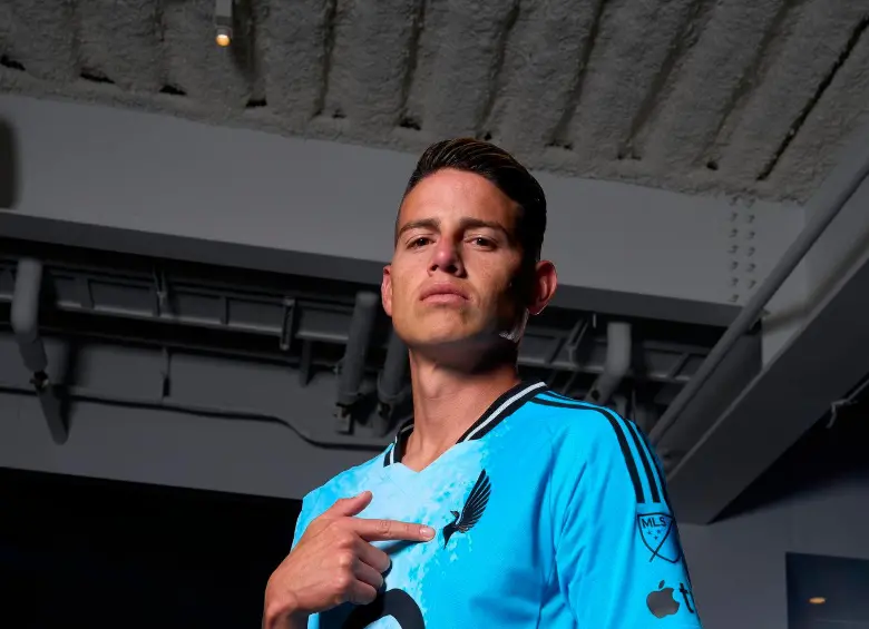 James Rodríguez con la camiseta del Minnesota United, equipo con el que firmó contrato por seis meses en la MLS de Estados Unidos. FOTO: Tomada de X @jamesdrodríguez
