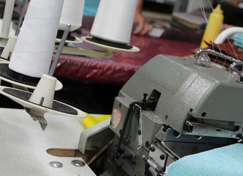 El Decreto 1197 del 14 de noviembre de 2025 establece un arancel cero para importación de hilados sintéticos y de algodón que son materia prima esencial para la producción textil y de confecciones.