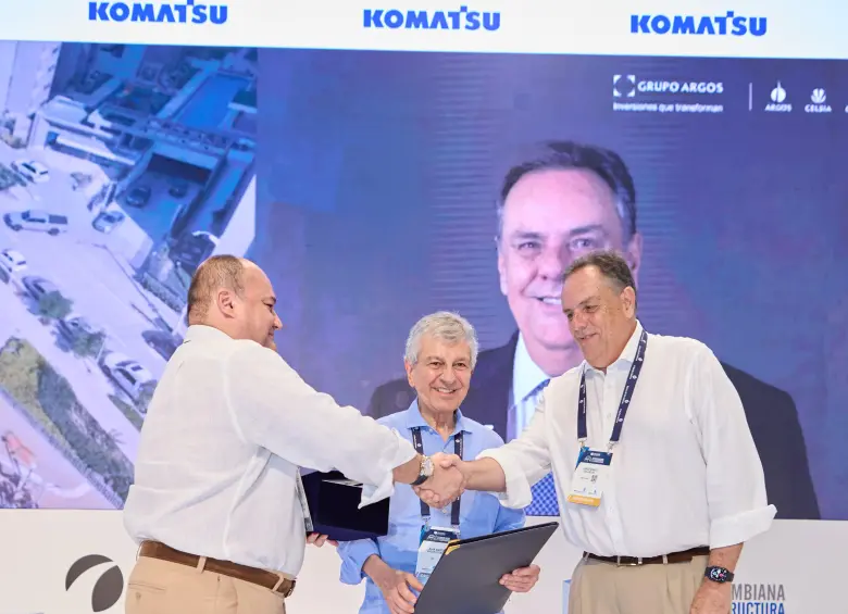 Jorge Mario Velásquez recibió el reconocimiento de Empresario Distinguido de la CCI.