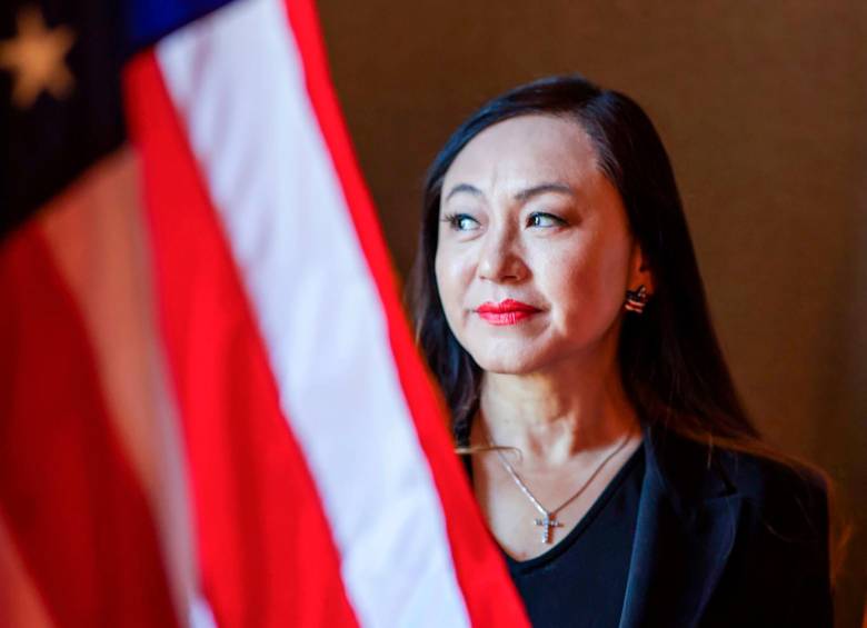 A través de la aplicación We Chat, la alcaldesa Eileen Wang recibía línea desde China, de esa manera llevaba información favorable del gigante asiático a la prensa. Foto: GETTY