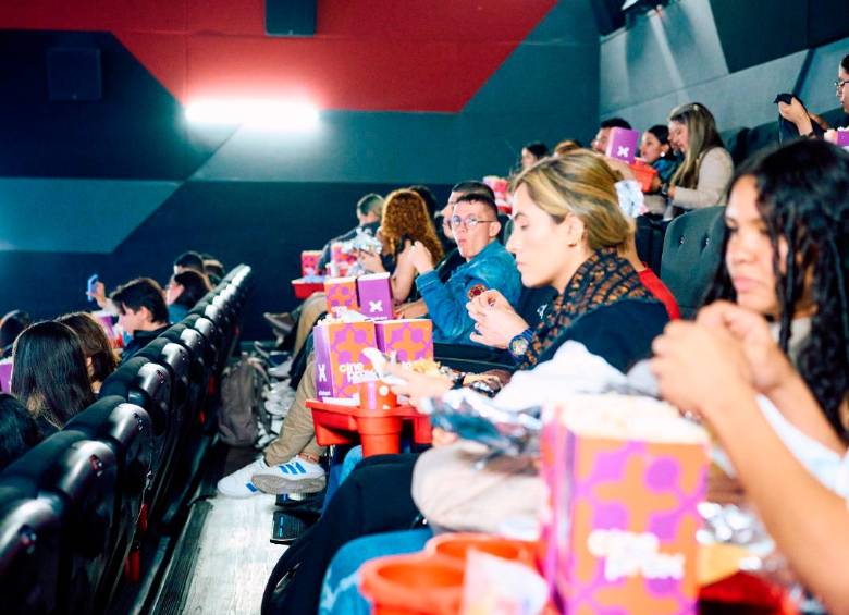 Cineprox abrió en Parque Fabricato, en Bello, la primera sala 4DX del norte del Valle de Aburrá, con 116 sillas en movimiento y efectos sensoriales. FOTO cortesía Parque Arauco